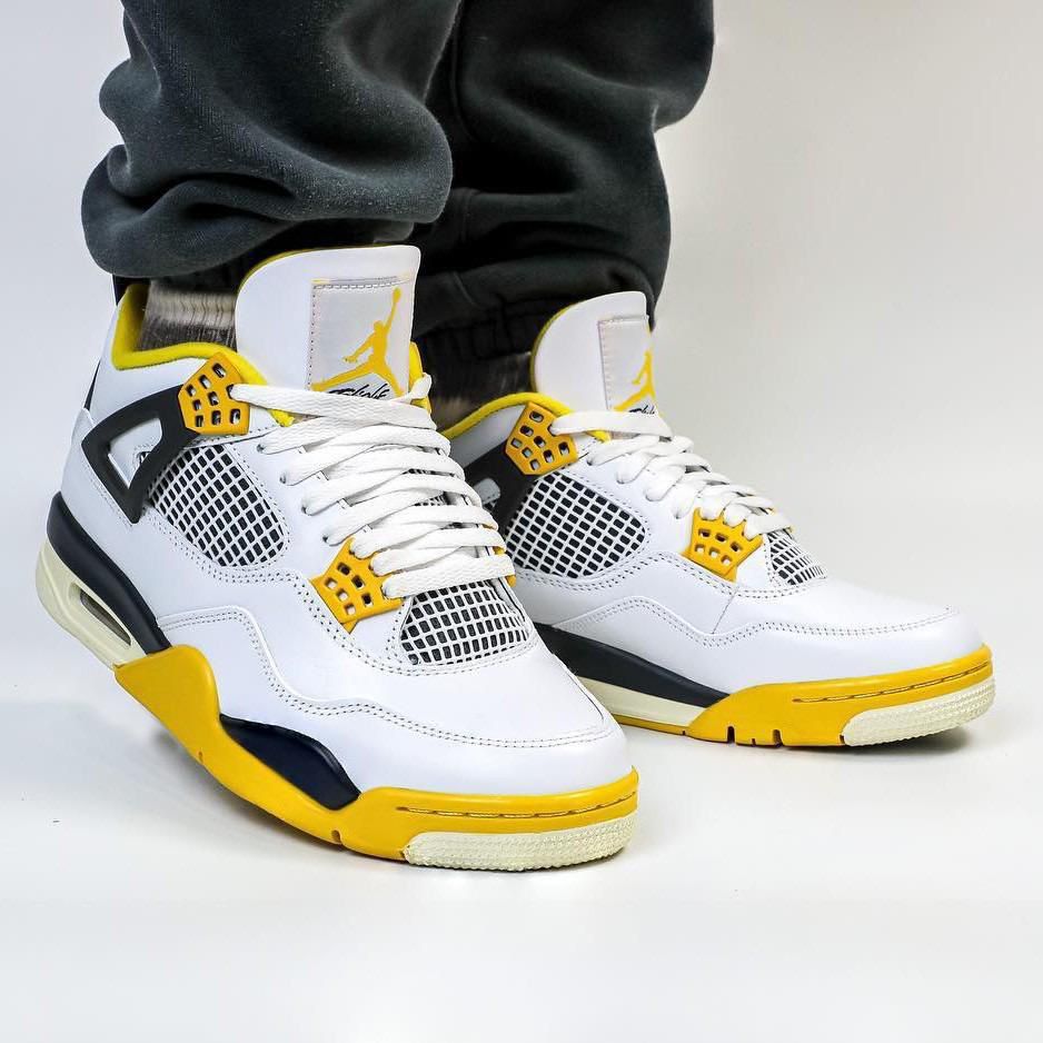 Jordan 4 Retro Vivid Sulfur